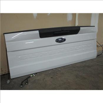 Ford F-250 Tailgate W/ Backup Camera