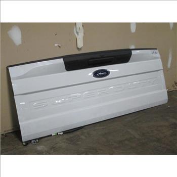 Ford F-250 Tailgate W/ Backup Camera