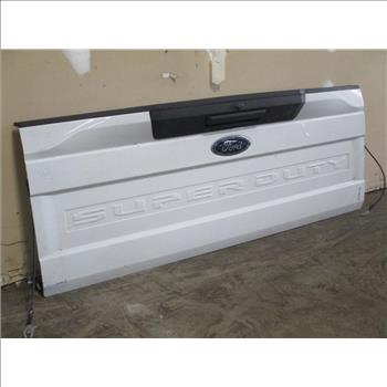 Ford F-250 Tailgate W/ Backup Camera