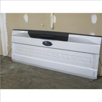 Ford F-250 Tailgate W/ Backup Camera