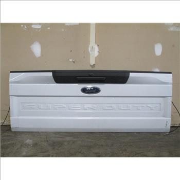 Ford F-250 Tailgate W/ Backup Camera