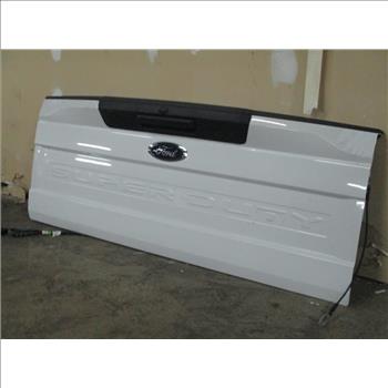 Ford F-250 Tailgate W/ Backup Camera