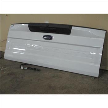 Ford F-250 Tailgate W/ Backup Camera