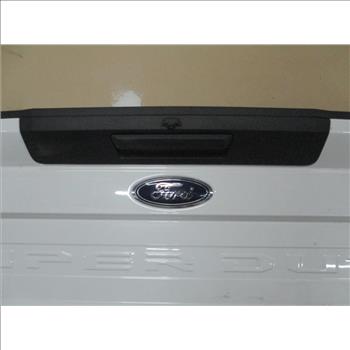 Ford F-250 Tailgate W/ Backup Camera