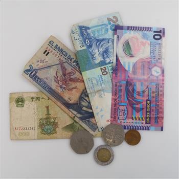 Foreign Currency; 8 Pieces