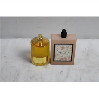 Fragrences And Perfum Lot, Assorted Pieces