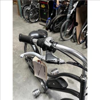 Fuji 26 Inch Beach Cruiser E-Bike