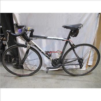 Fuji CCR4 Road Bike