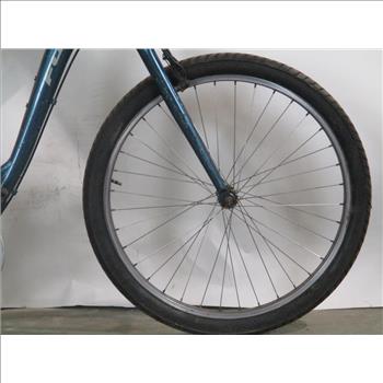 Fuji Cross Town Urban Bike