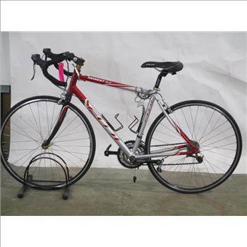 Fuji Newest 30 Road Bike