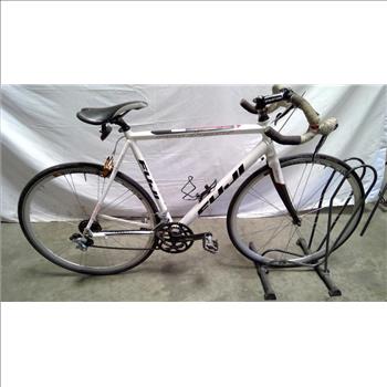 Fuji Roubaix 2.0 Road Bike