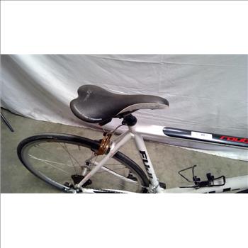 Fuji Roubaix 2.0 Road Bike