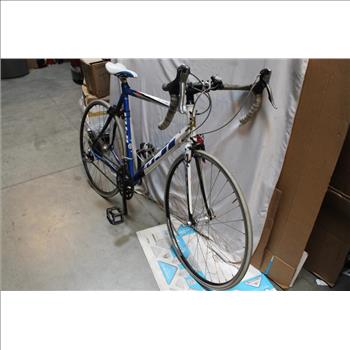 Fuji Roubaix High Modulus Carbon Road Bike