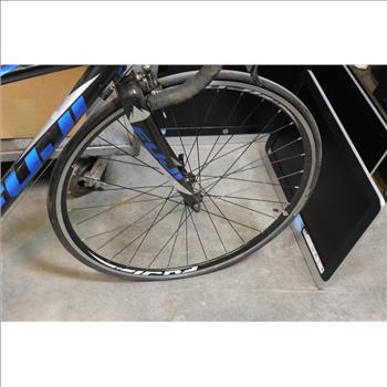 Fuji Roubaix Road Bike