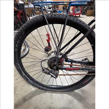 Gaint Talon 29 Inch Mountain Bike