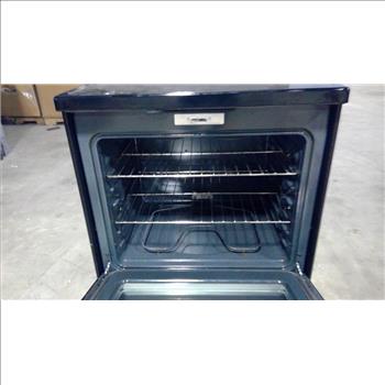 GE Free Standing Electric Range/Oven