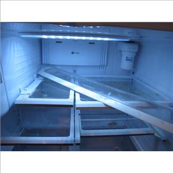 GE Model PFSS6PKXASS Refrigerator ***ONTARIO (CA) APPT ONLY***
