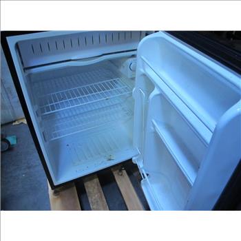 GE Spacemaker Compact Refrigerator