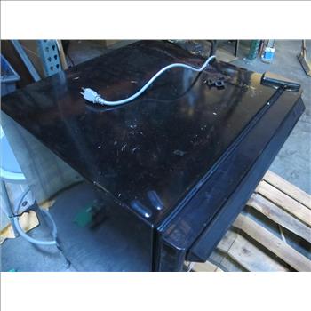 GE Spacemaker Compact Refrigerator