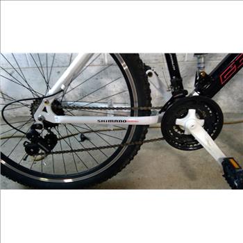 Genesis V2100 Mountain Bike