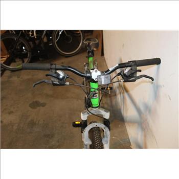 Genesis V2100 Mountain Bike