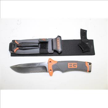 Gerber Fixed Blade Knife In Sheath