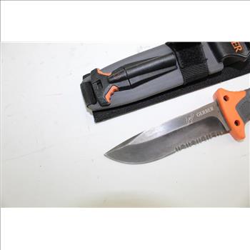 Gerber Fixed Blade Knife In Sheath