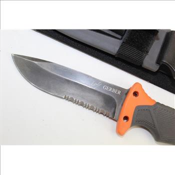 Gerber Fixed Blade Knife In Sheath