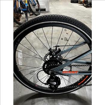 Giant 24 Inch XTC JR Mountain Bike