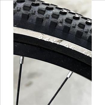 Giant 24 Inch XTC JR Mountain Bike