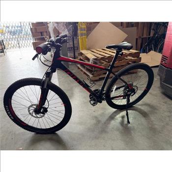 Giant 27.5 Inch Mountain Bike