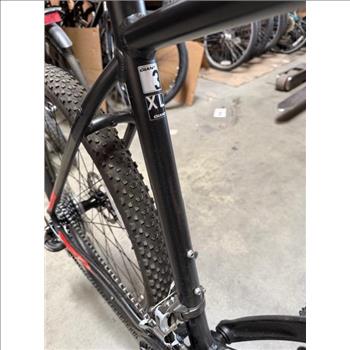 Giant 27.5 Inch Mountain Bike