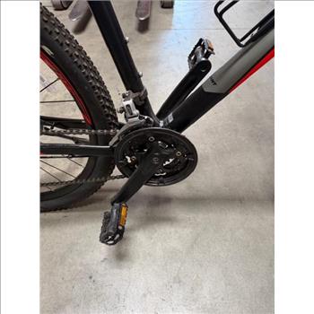 Giant 27.5 Inch Mountain Bike
