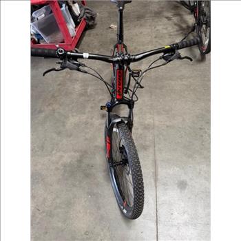 Giant 27.5 Inch Mountain Bike