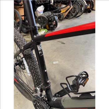 Giant 27.5 Inch Mountain Bike