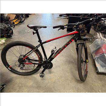 Giant 27.5 Inch Mountain Bike