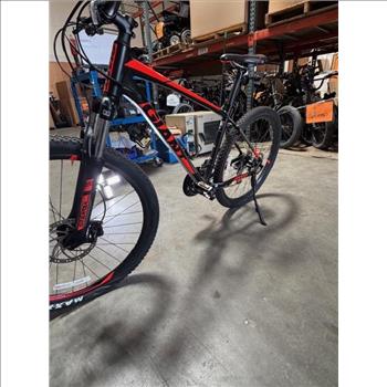 Giant 27.5 Inch Mountain Bike - MEDIUM