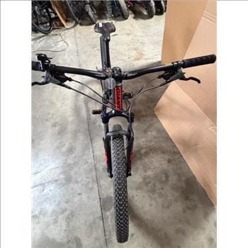 Giant 27.5 Inch Mountain Bike Size Small