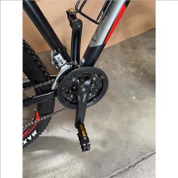 Giant 27.5 Inch Mountain Bike Size Small