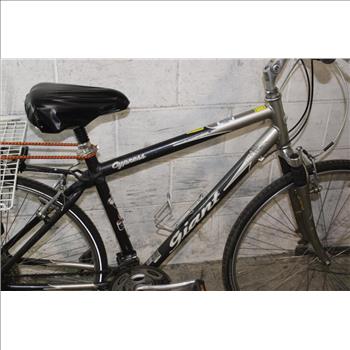 Giant Cypress Hybrid Bike