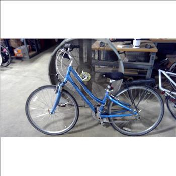 Giant Cypress Women's Hybrid Bike