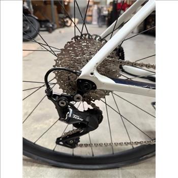 Giant DeF9 Road Bike