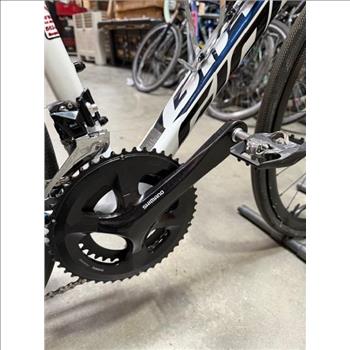 Giant DeF9 Road Bike