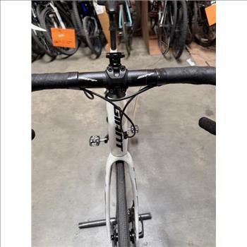 Giant DeF9 Road Bike