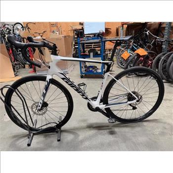 Giant DeF9 Road Bike