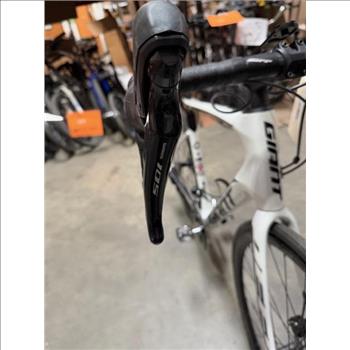 Giant DeF9 Road Bike