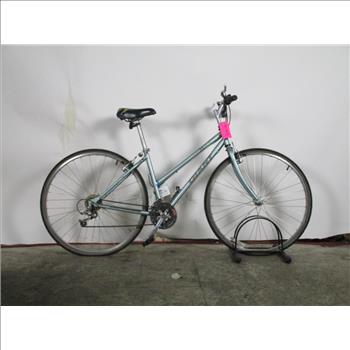 Giant Hybrid Innova Bike