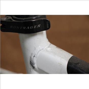 Giant Mountain Bike - CRACKED FRAME SOLD AS IS