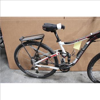 Giant Mountain Bike - CRACKED FRAME SOLD AS IS