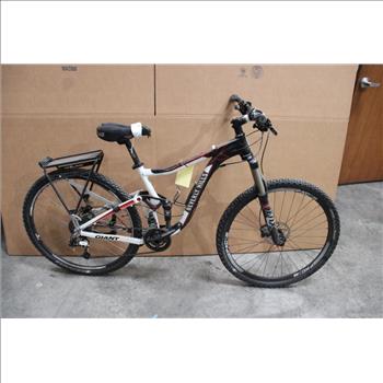 Giant Mountain Bike - CRACKED FRAME SOLD AS IS